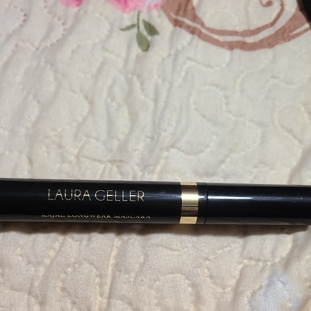 Laura Geller Black and Gold Longwear Mascara